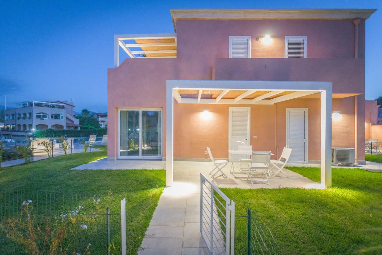 Residence Delfino, Portorosa Furnari Kültér fotó